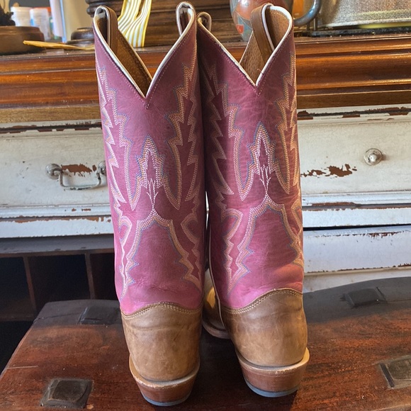 ustin Bent Rail Western Cowgirl Boot with America Burnished Tan and pink - Picture 8 of 12